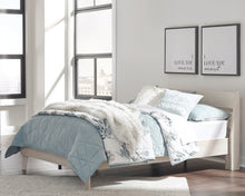Load image into Gallery viewer, Socalle Queen Panel Platform Bed
