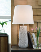 Load image into Gallery viewer, Chaston Metal Table Lamp (2/CN)
