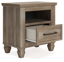Load image into Gallery viewer, Yarbeck Queen Panel Bed with Mirrored Dresser, Chest and 2 Nightstands
